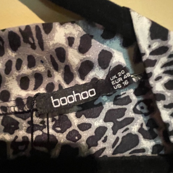 Boohoo Romoer - Picture 5 of 5